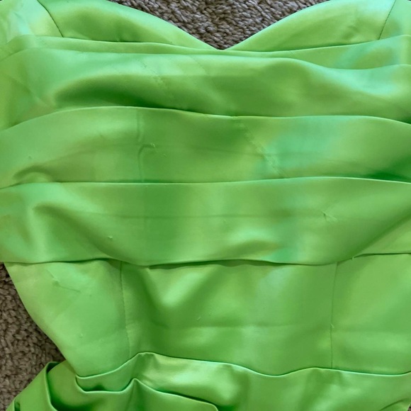Vera Wang Inspired satin neon green high spilt gown.Pleated for hourglass effect - Picture 7 of 8